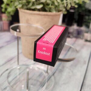 Color Street Lip Stick- Knockout